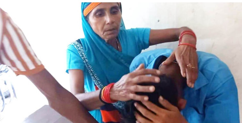 Father-son brutally beaten, Kotwali arrived to help
