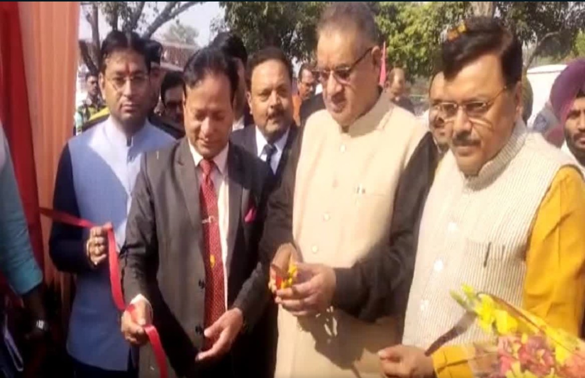 Agriculture Minister Ganesh Joshi reached the Technology Council in Pantnagar.