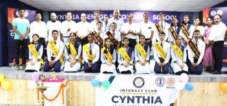 Cynthia administered the oath of office and secrecy to the Interact Club Executive