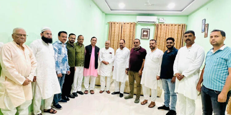 SP's national spokesperson welcomed on reaching Kathgodam