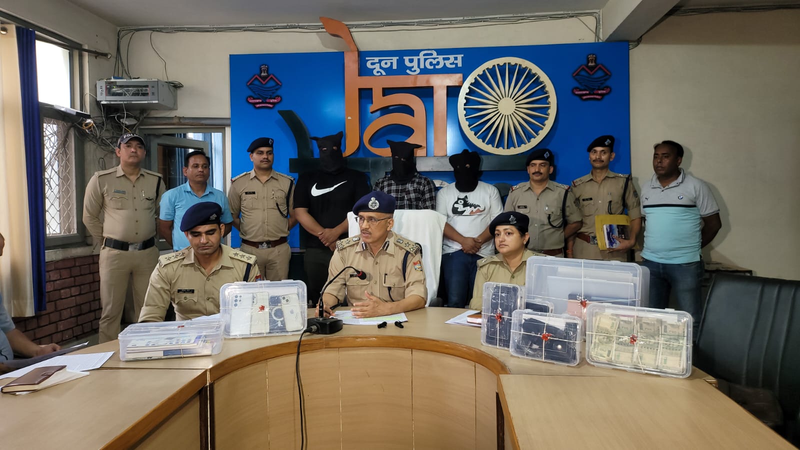 Raipur police arrested fake CBI officer