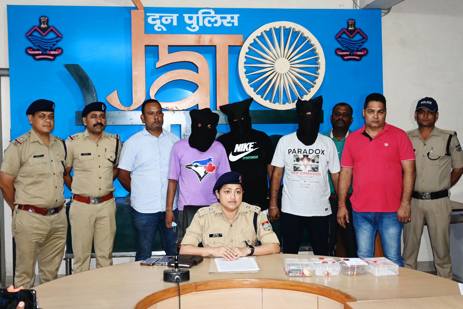 Theft worth lakhs exposed, three accused arrested