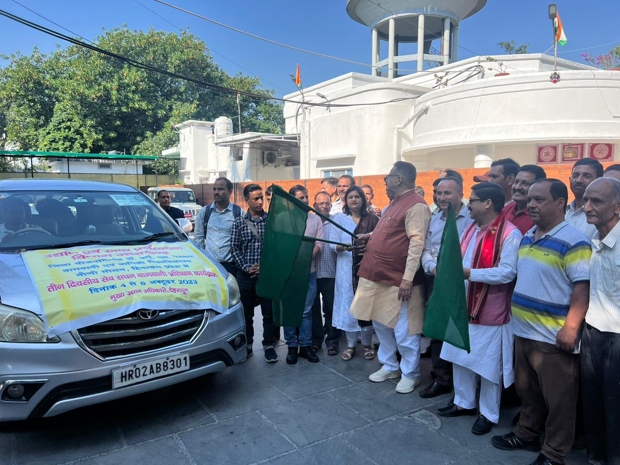 Agriculture Minister Ganesh Joshi sent a team of 25 farmers to Solan for three-day training.