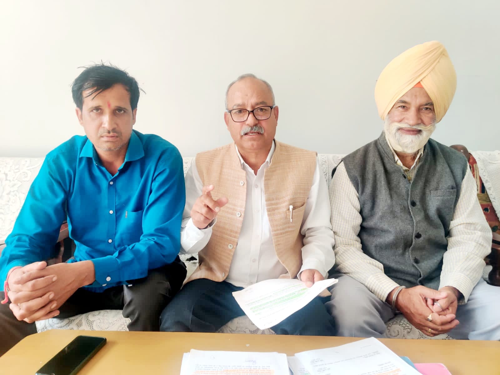 By misleading the government, officials distributed licenses for stone crushers in Asan Conservation: Morcha