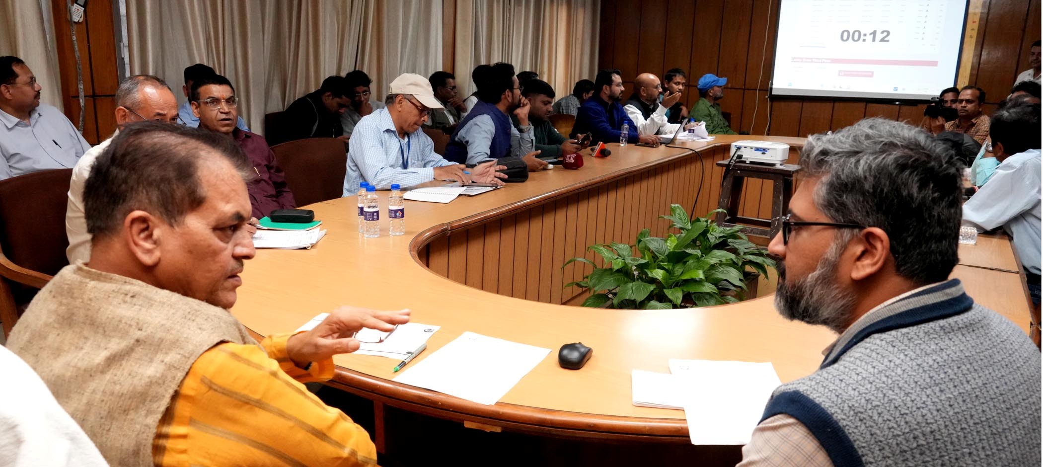 Lucky draws were conducted for the lucky winners under “Bring Bill and Get Reward Scheme”.