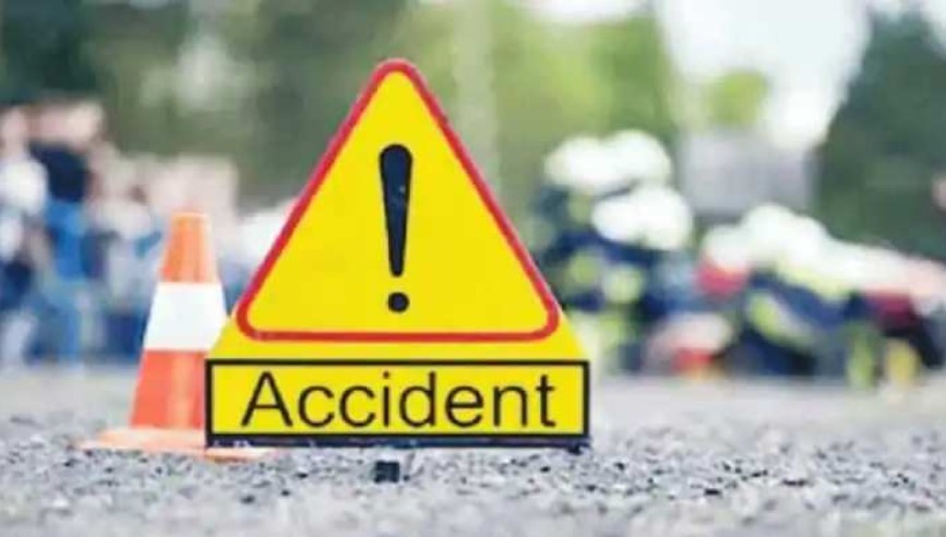 Bike riding youth dies in road accident