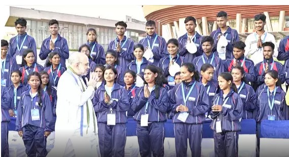 Amit Shah interacted with 200 tribal youth of the country
