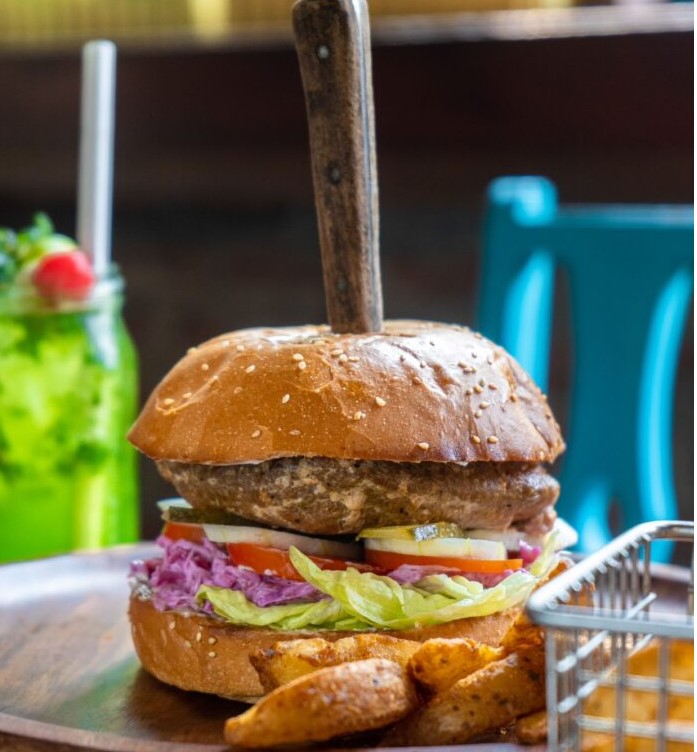 Cafe Delhi Heights to host Juicy Lucy Challenge to celebrate sale of 6 lakh burgers
