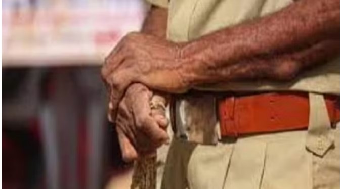 Inspector who came to collect the dead body slapped the woman, political temperature rises