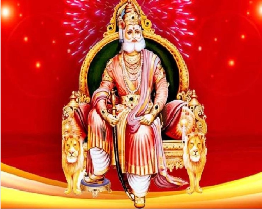 Sweets were distributed on the birth anniversary of Maharaja Agrasen.