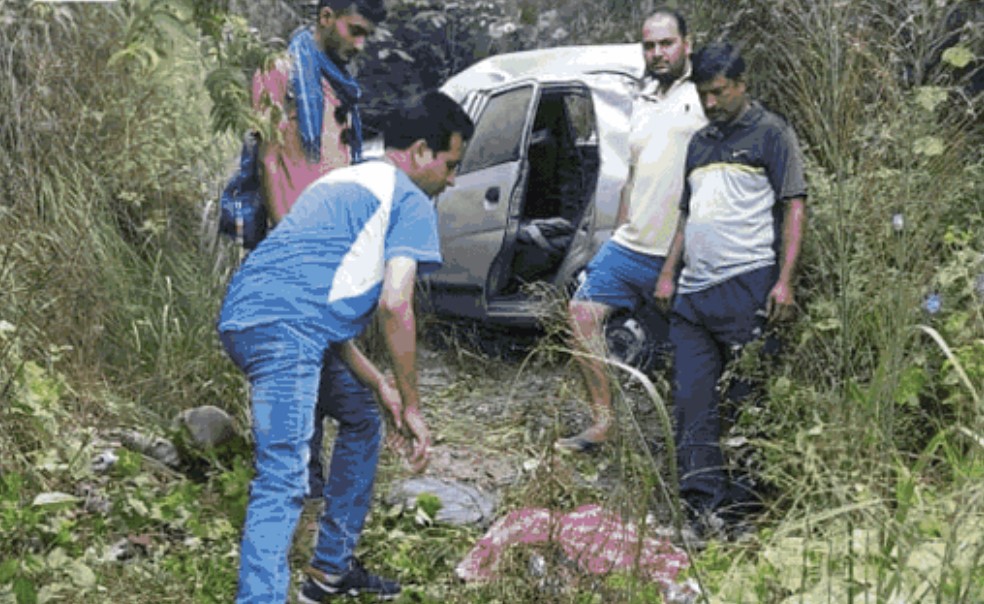 Teacher dies in road accident