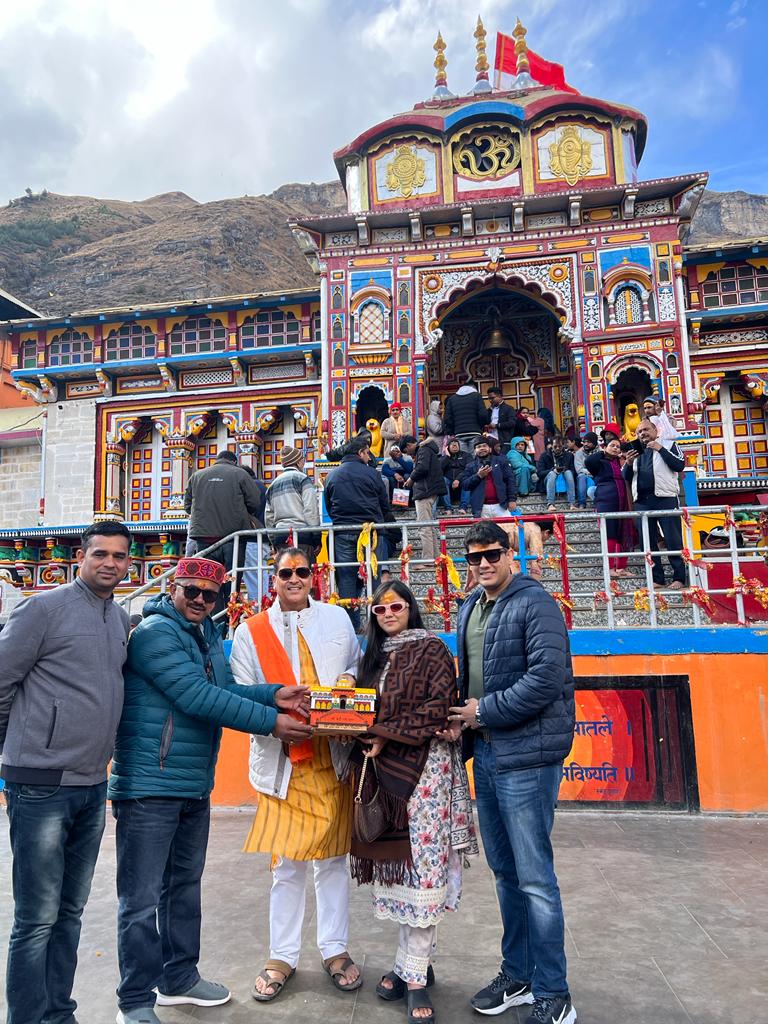 Cabinet Minister Dr. Premchand Aggarwal visited the holy place Kedarnath.