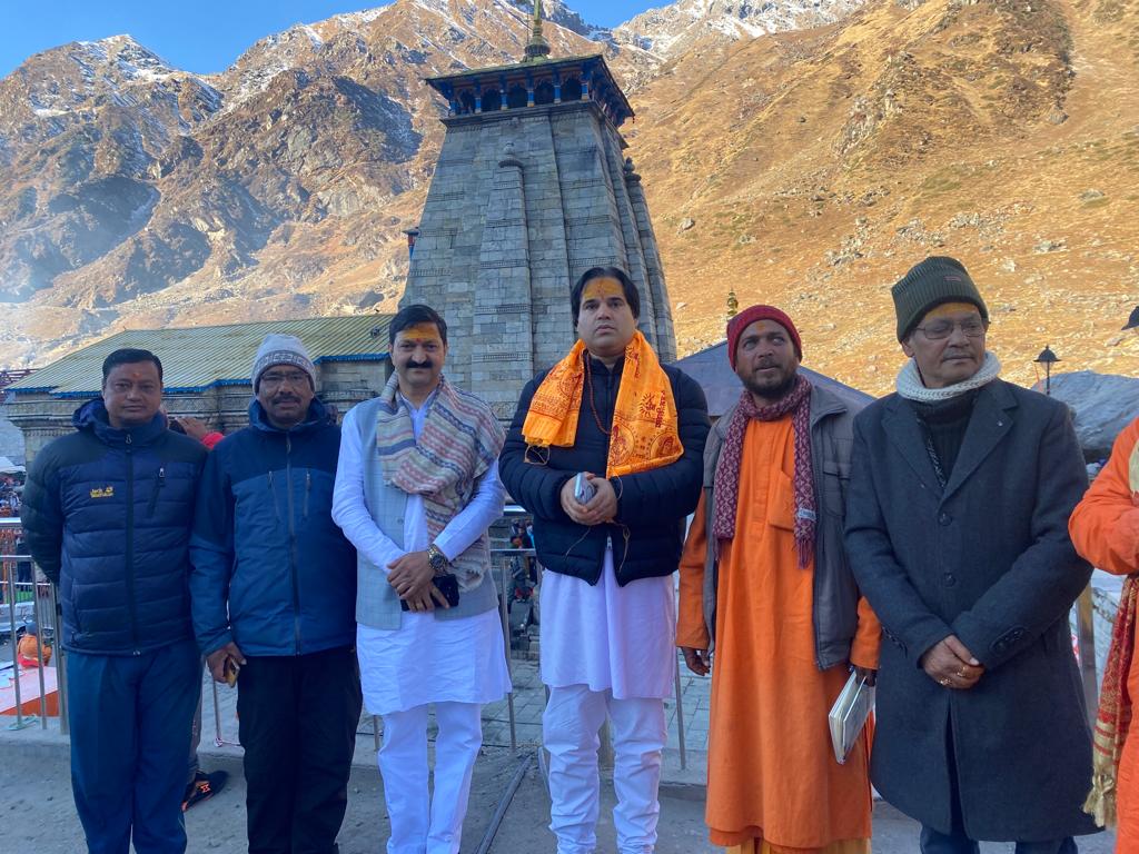 BJP MP Varun Gandhi arrived with his family to visit Lord Badrinath-Kedarnath.