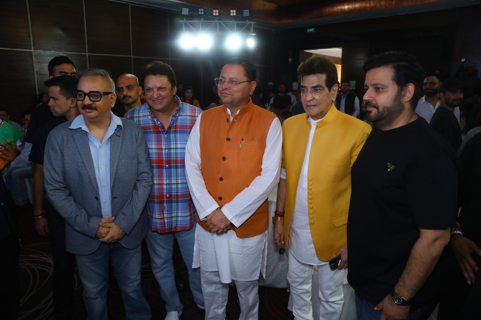 Chief Minister held discussions with personalities associated with the film industry in Mumbai