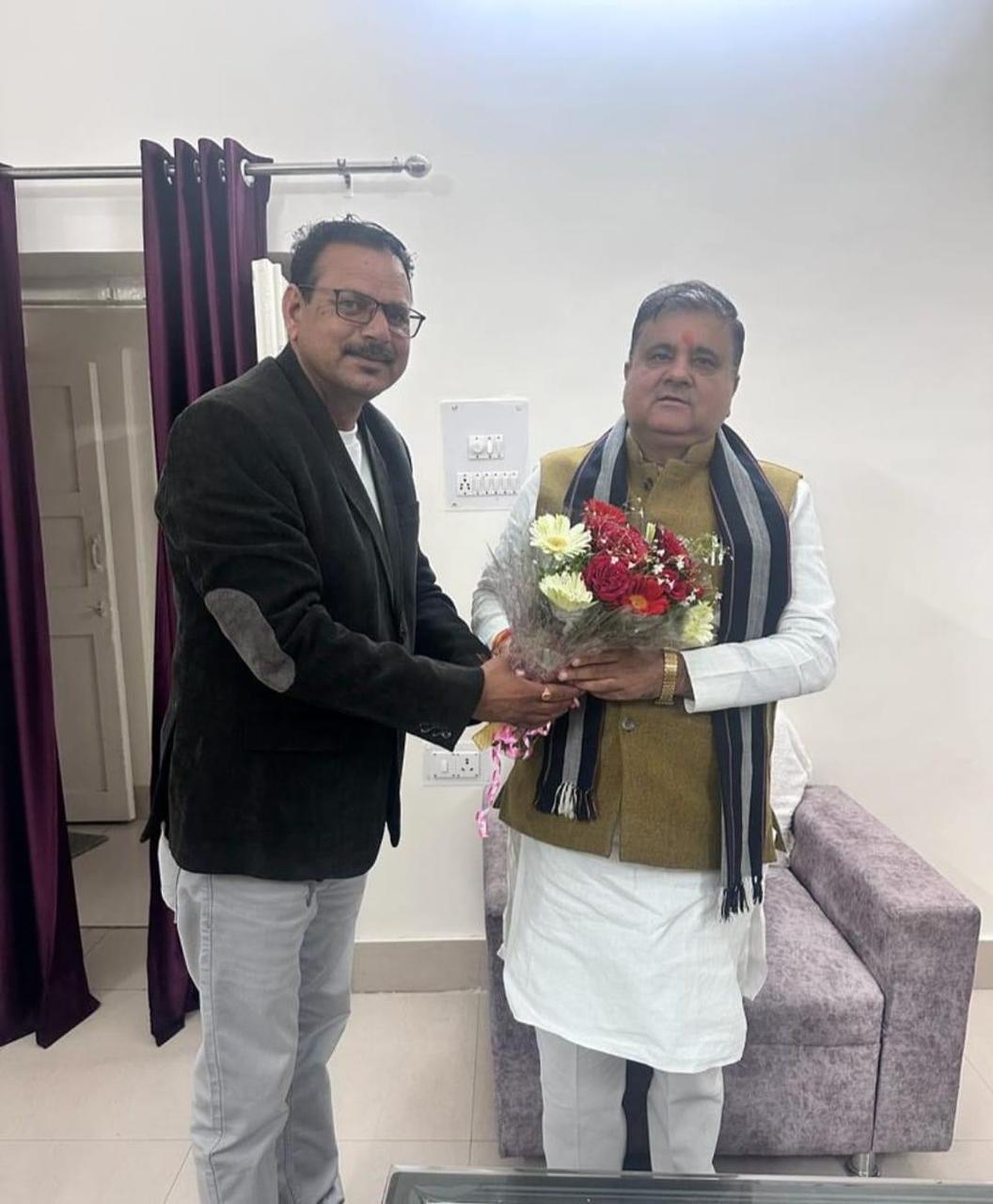 Wave of happiness among fellow artists after Rajendra Rawat was made the state coordinator of BJP cultural cell.