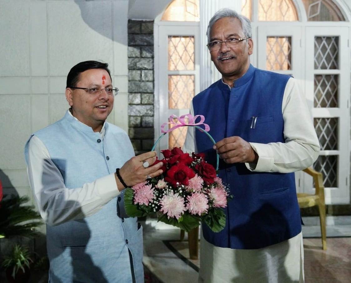 CM reached the residence of former Chief Minister Trivendra and wished Diwali.