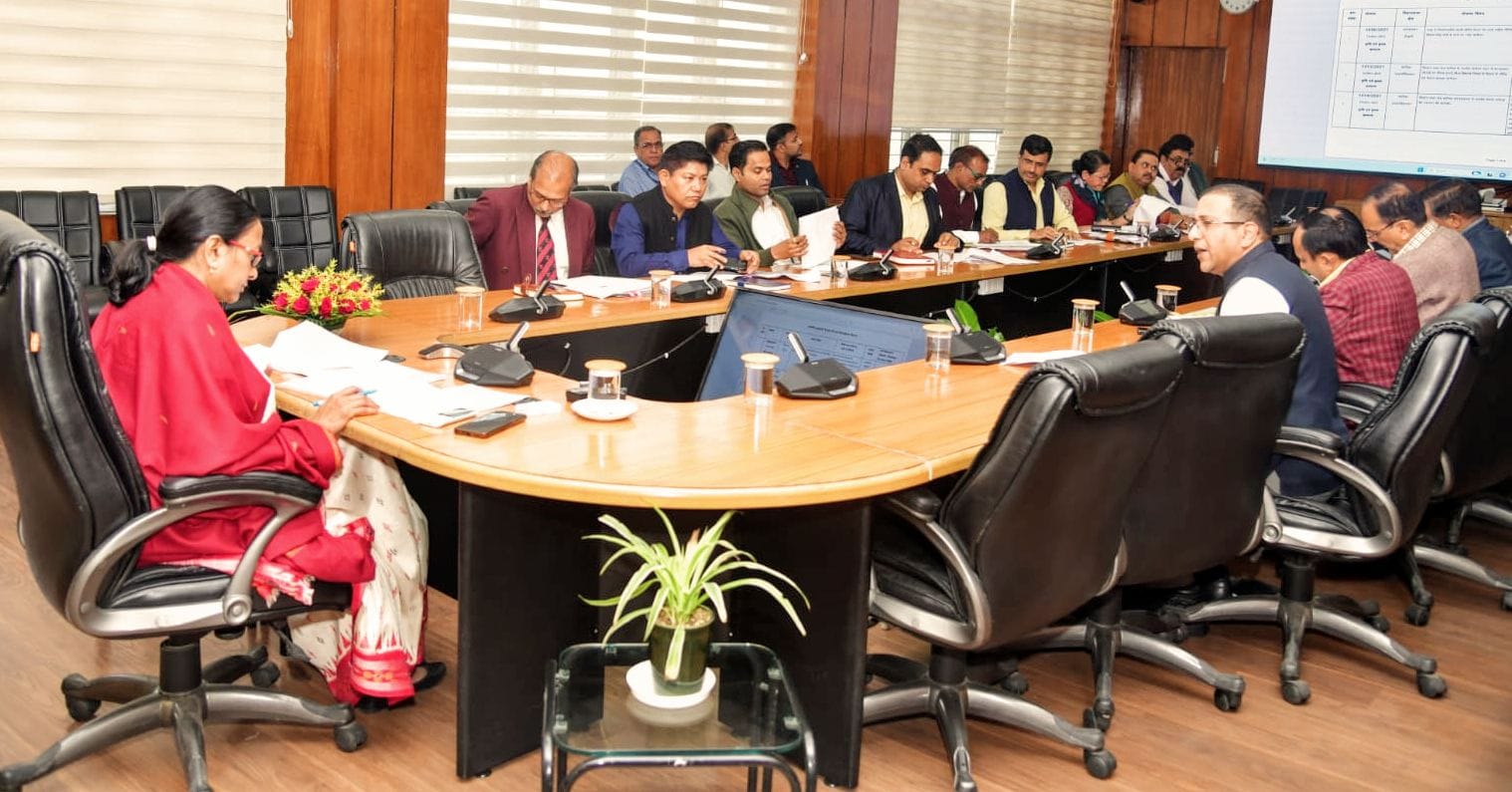 Additional Chief Secretary Radha Raturi reviewed the progress of the Chief Minister's announcements