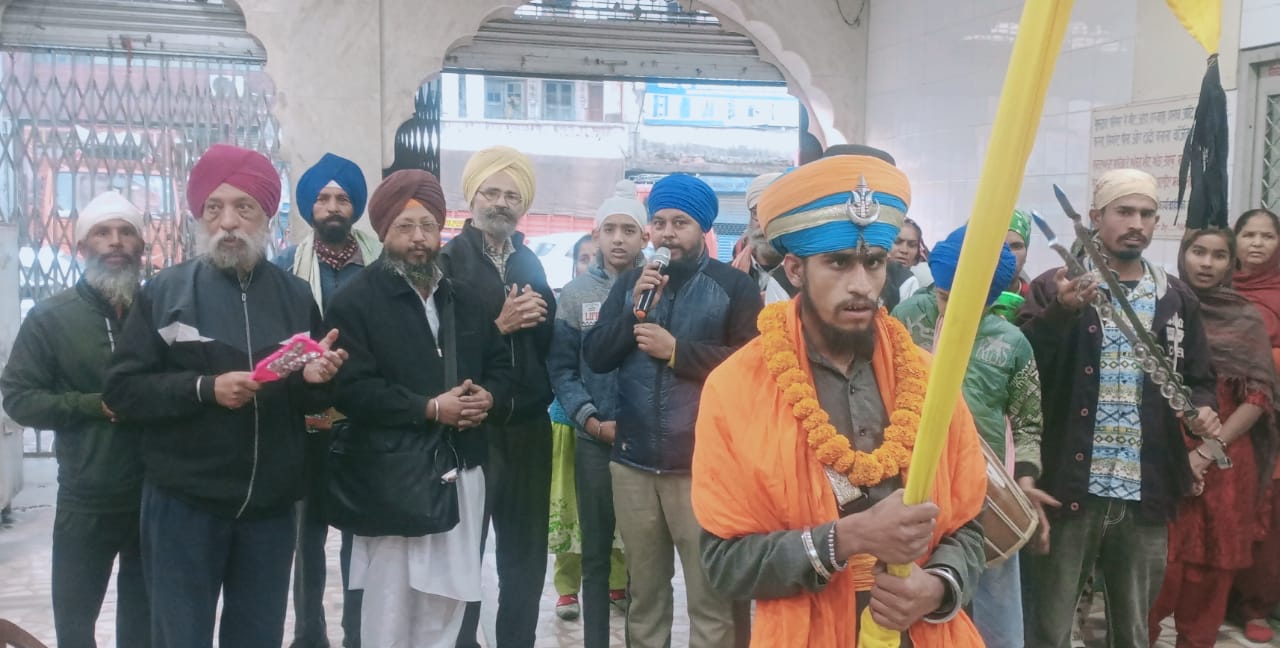 Sikh Sevak Jatha took out Prabhat Pheri on the occasion of Prakash Parv of Guru Nanak Dev.