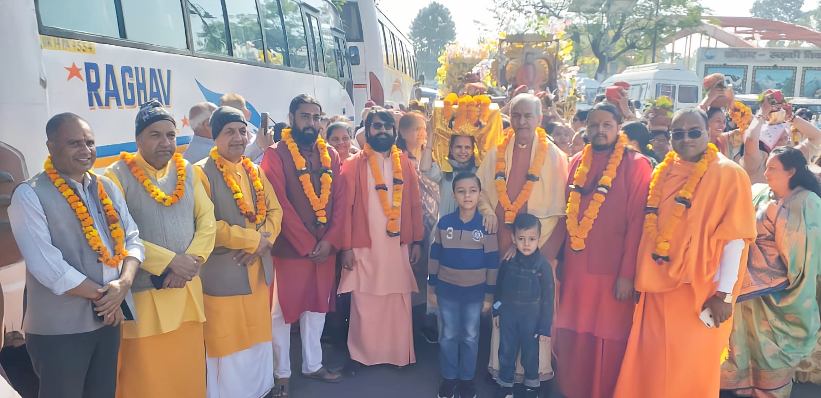 Shrimad Bhagwat Katha leads from darkness to light: Swami Ravidev Shastri