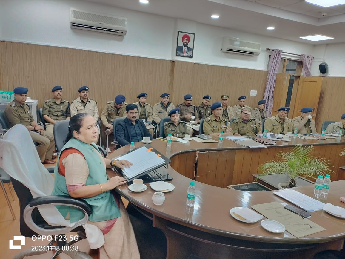 Member of National Commission for Women inspected prison, district hospital, old age home, Nari Niketan.