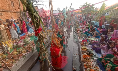 Chhath, the great festival of folk faith, was celebrated with devotion.