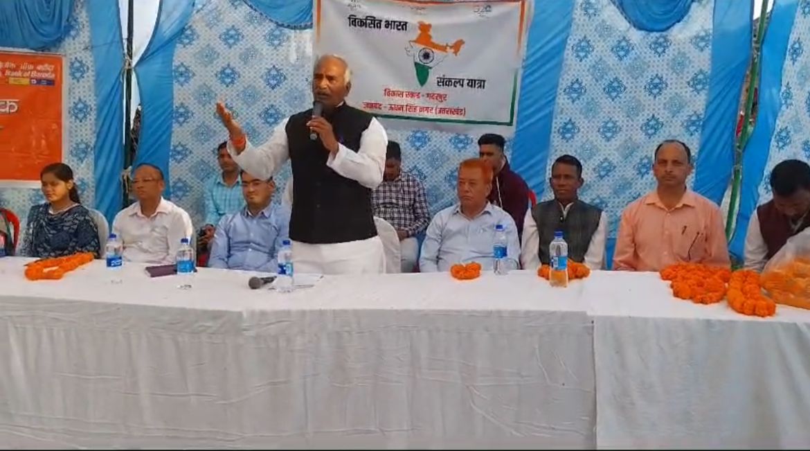 Beneficiaries of government schemes narrating their stories in Vikas Bharat Sankalp Yatra