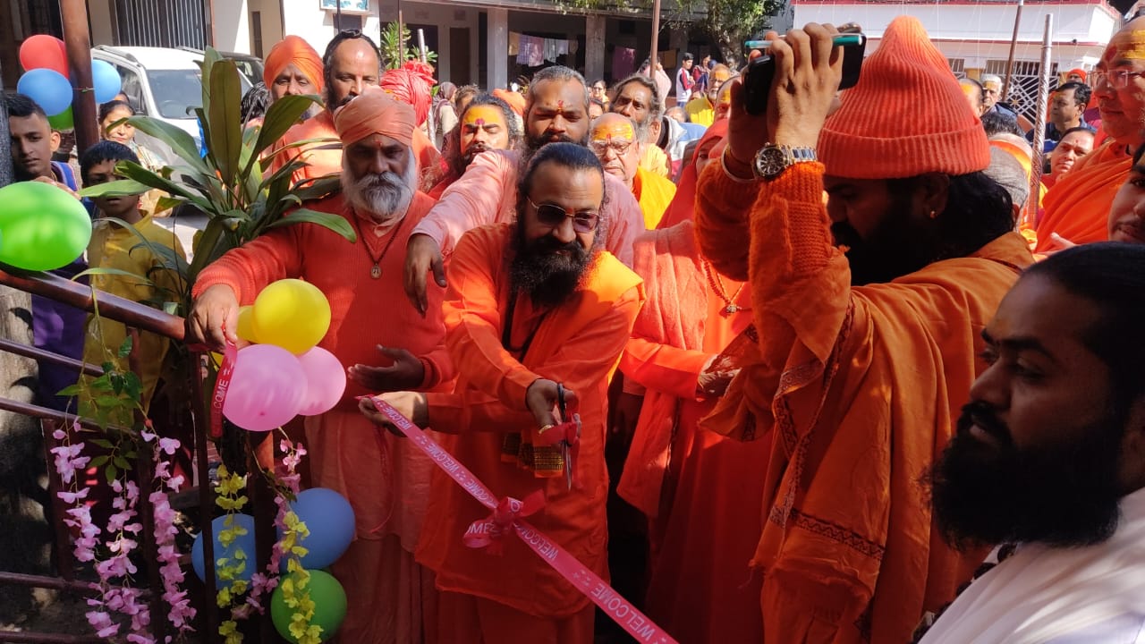 Talent can blossom in children provided with loving services: Shri Mahant Ravindrapuri