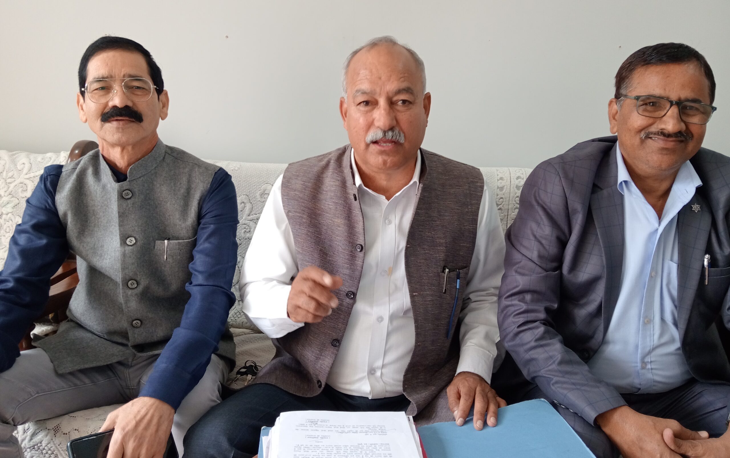 Officers in the grip of brokers and mafia, Governor in deep sleep: Morcha