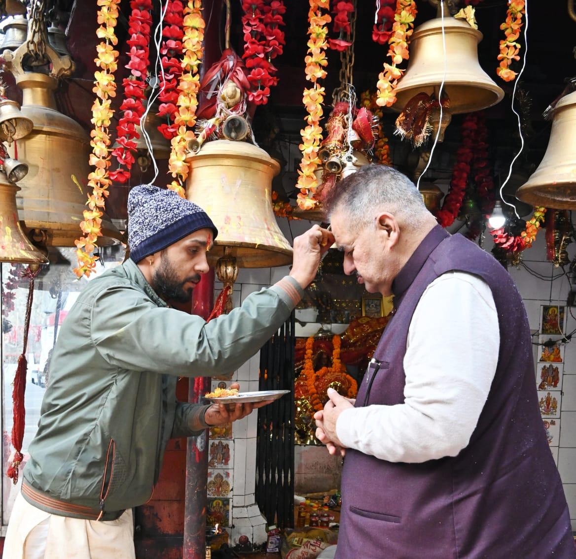 Minister Ganesh Joshi took darshan of Gurna Mata and got blessings.