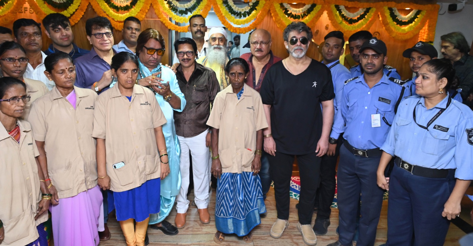 Ronnie Rodrigues brightens the Diwali of underprivileged people