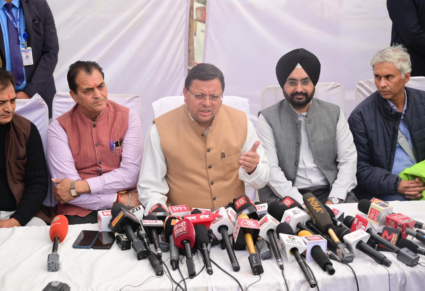 The auger machine stuck in the pipe will soon be cut and taken out: CM