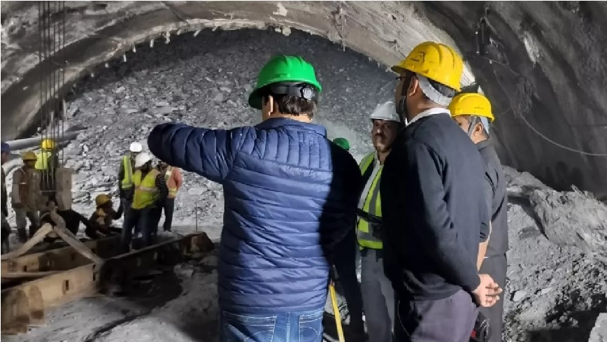 Team of scientists reached the spot for survey after landslide in the tunnel