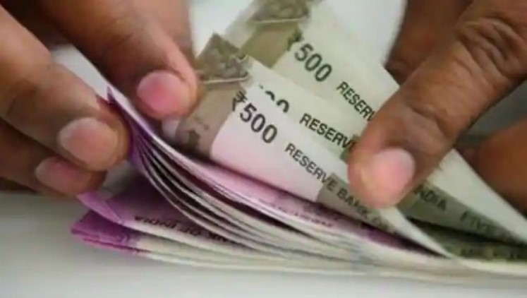 40 thousand cash stolen from shop, relative accused of theft