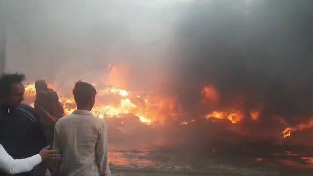 Massive fire breaks out in tire factory, huge loss estimated