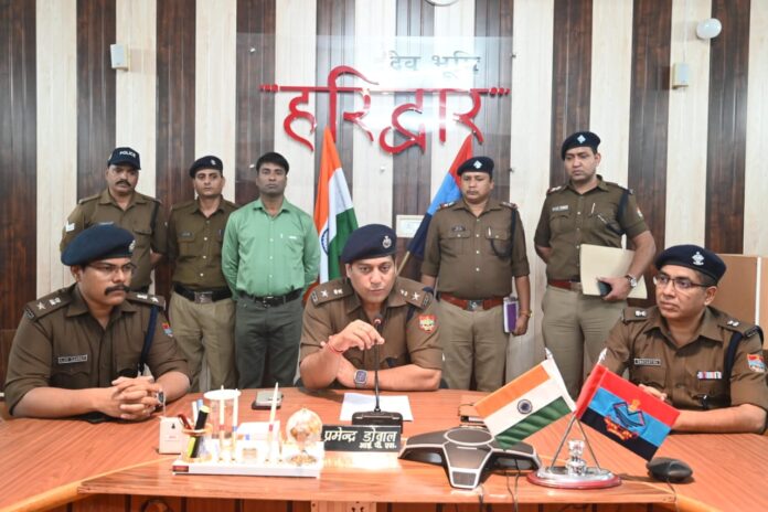 Two accused of robbery from a loving couple arrested, cash worth Rs 65 thousand recovered, search for one continues