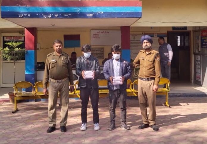 Theft worth lakhs revealed, two criminals arrested