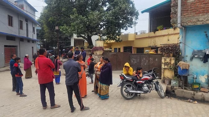 Man murdered by slitting his throat near flyover