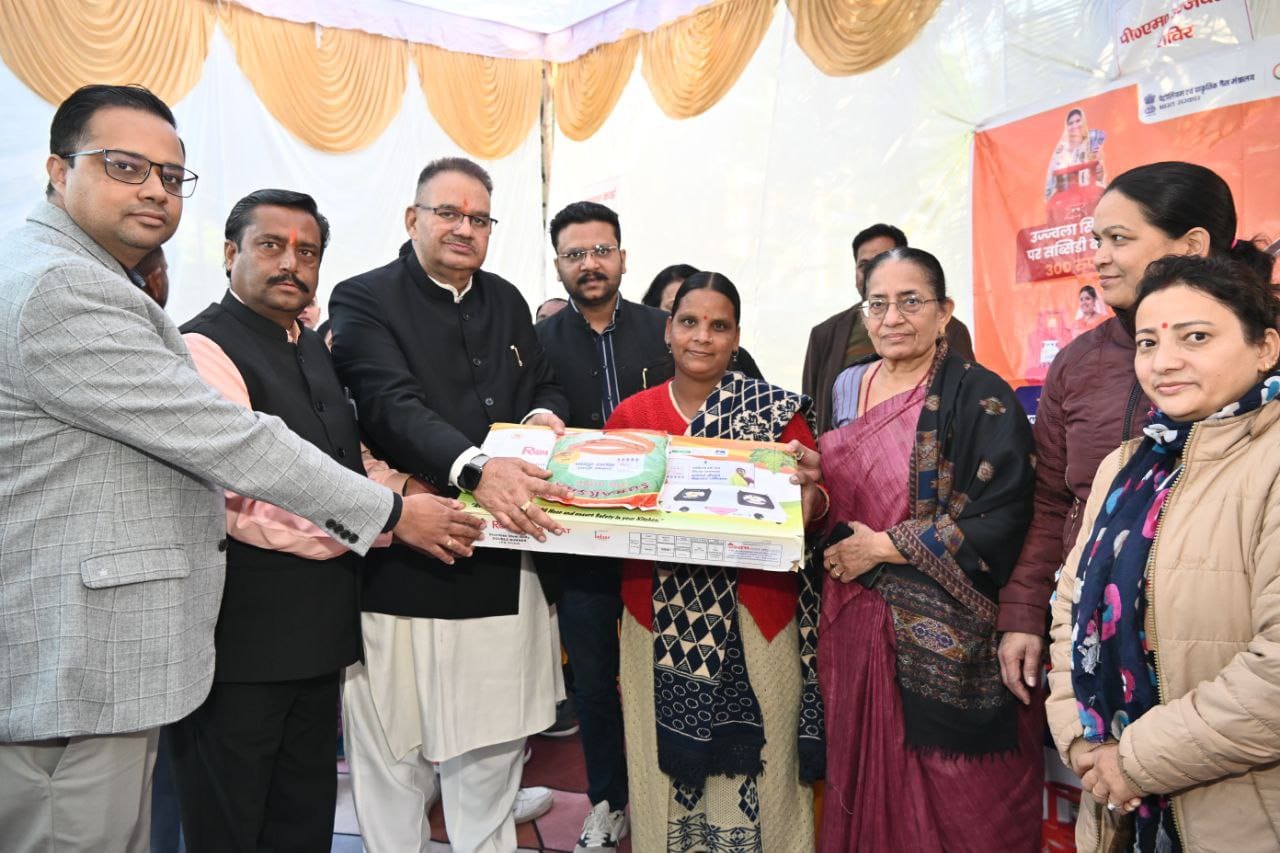 Minister Joshi participated in Vikas Bharat Sankalp Yatra Camp