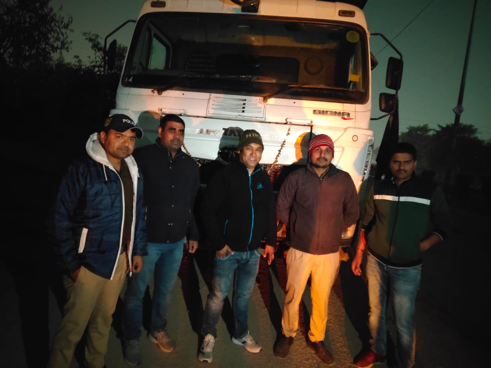  Prince Kumar, the main accused involved in the Reliance robbery case carrying a reward of Rs 2 lakh, was arrested from Vaishali, Bihar.