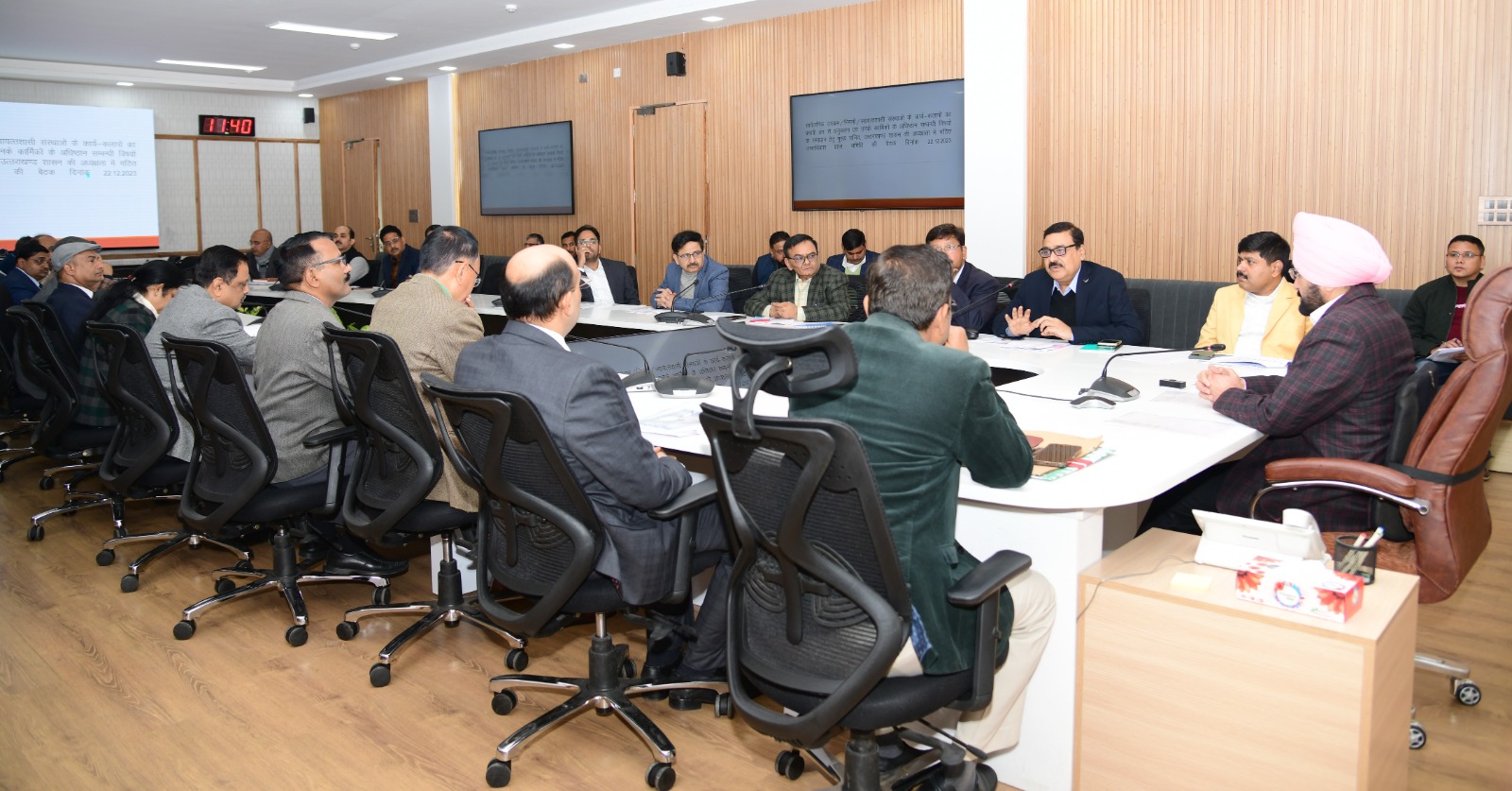 Chief Secretary gave instructions for effective monitoring of the activities of public undertakings and corporations.