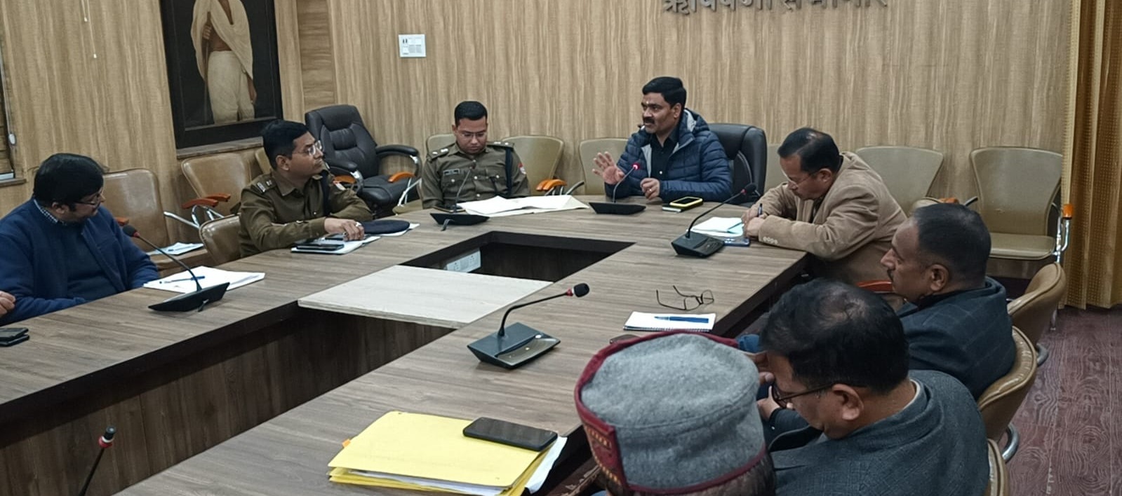 ADM gave necessary instructions regarding streamlining the city's traffic.