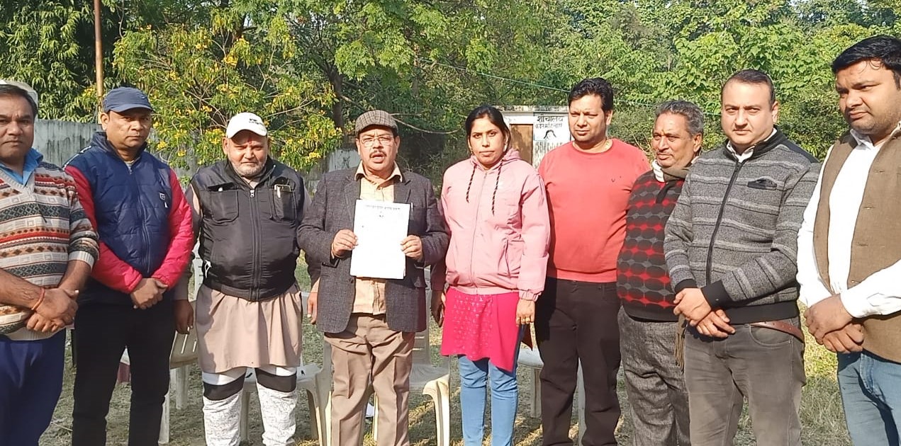 Congress workers demand to start direct air service from Dehradun to Ayodhya