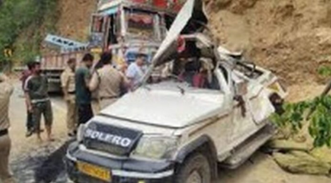 Accident: Driver buried under trolley for hours, dies