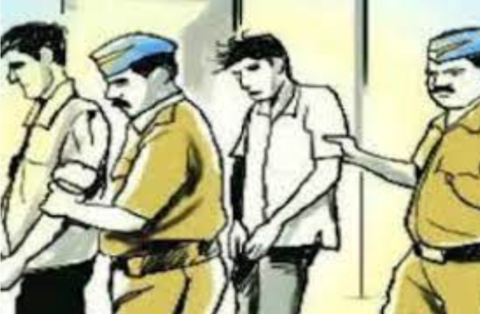 Two bike riding drug smugglers from Bareilly caught