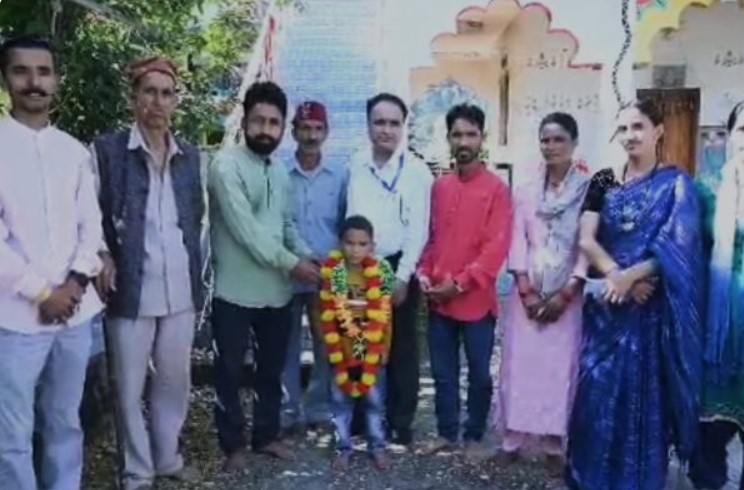 Somesh Panwar of Uttarkashi got first place