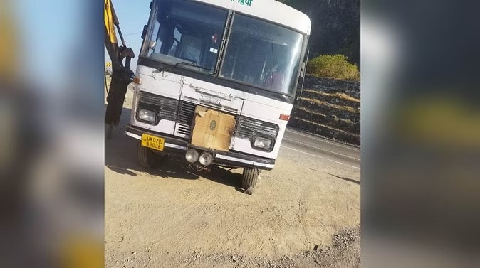 Bus brakes fail, woman dies after being hit