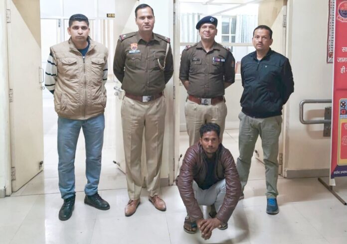 Accused of cheating worth lakhs arrested