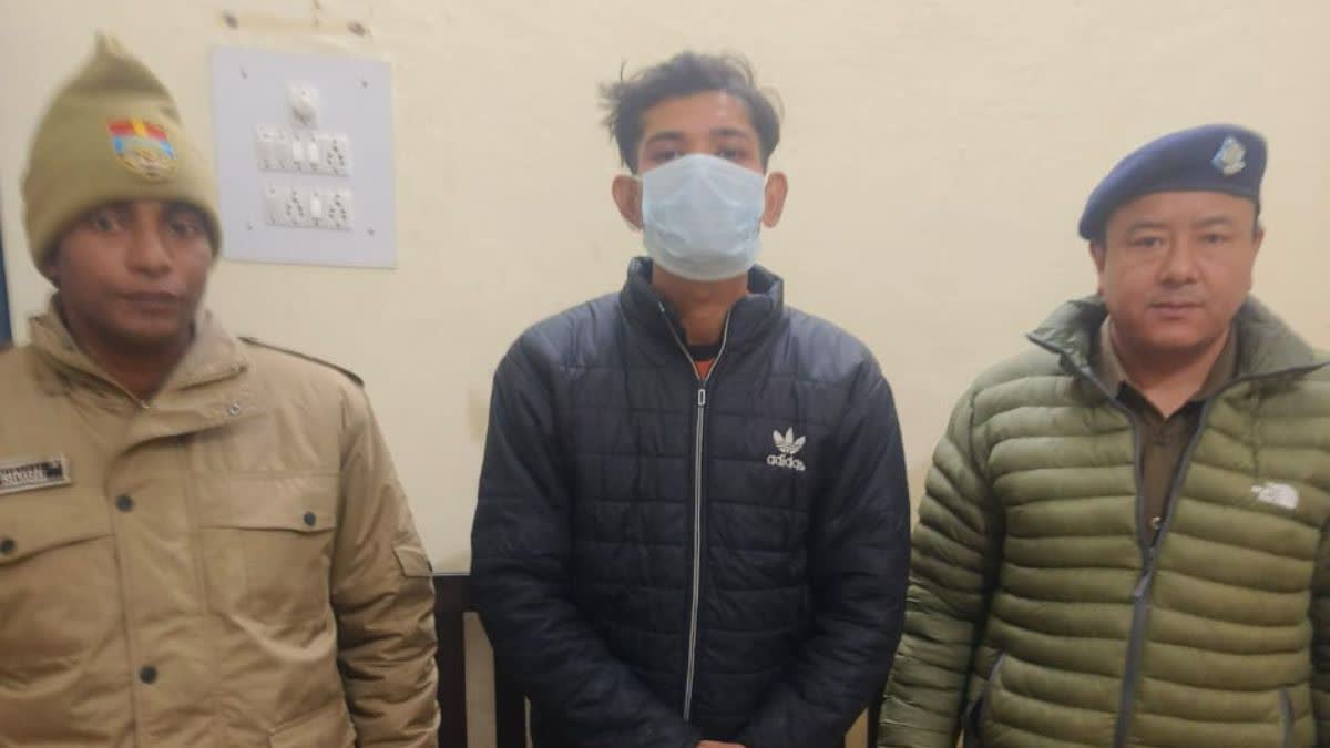 Accused of molesting a foreign woman arrested