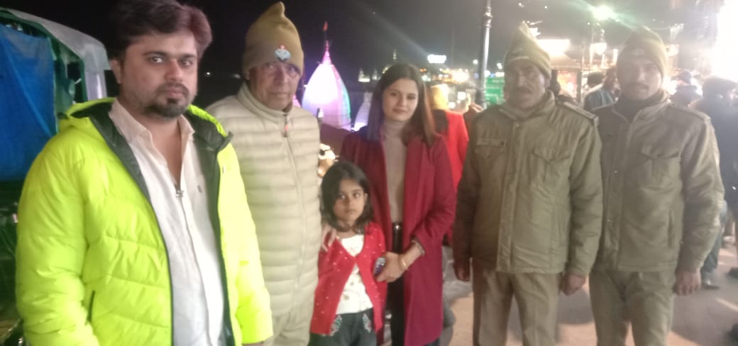 Home Guards personnel reunited the innocent child who was separated from his family.