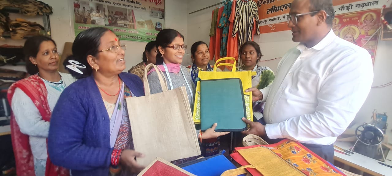 Cooperative Secretary inspected the products prepared by the self-help group